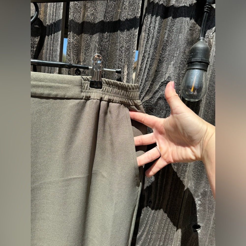 Anthropologie The Essential Pull-On Trouser Olive Green Slim Fit Elastic Waist L - Picture 5 of 10
